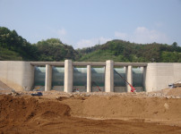 임하댐 비상여수로 건설공사